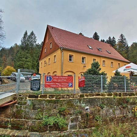 Penzion U Vyhlídky Chřibská Esterno foto
