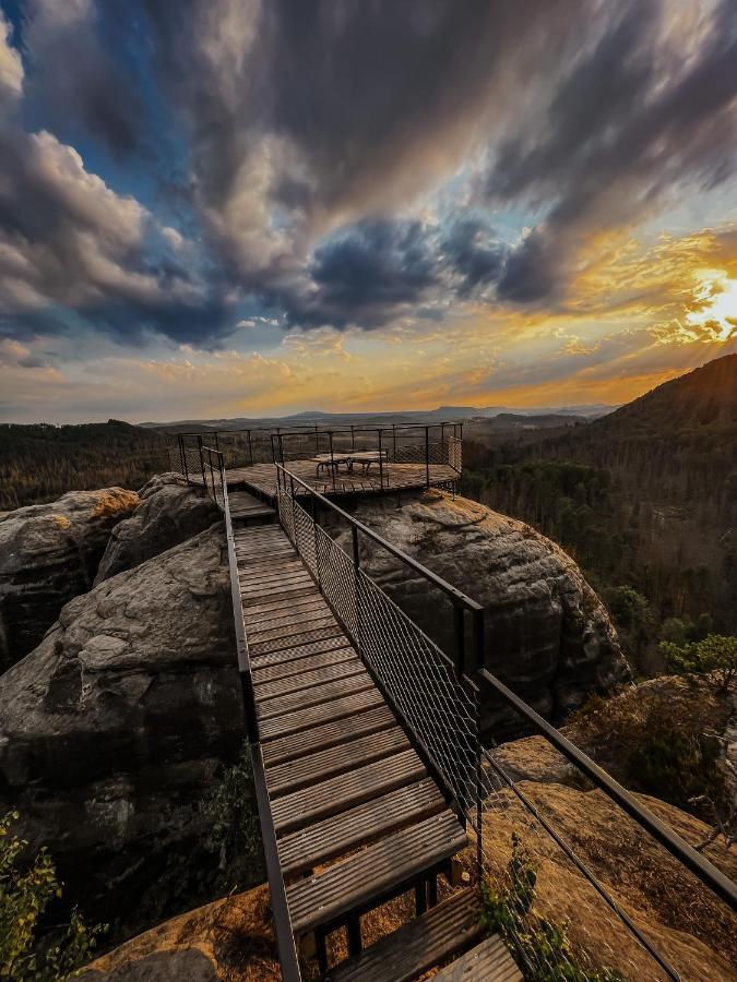 Penzion U Vyhlídky Chřibská Esterno foto
