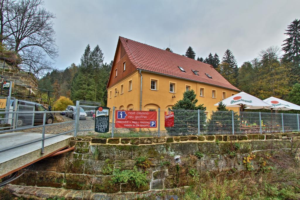 Penzion U Vyhlídky Chřibská Esterno foto