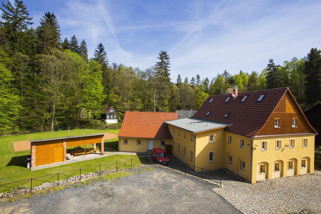 Penzion U Vyhlídky Chřibská Esterno foto