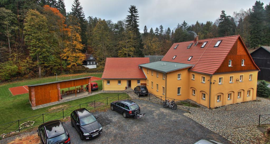 Penzion U Vyhlídky Chřibská Esterno foto