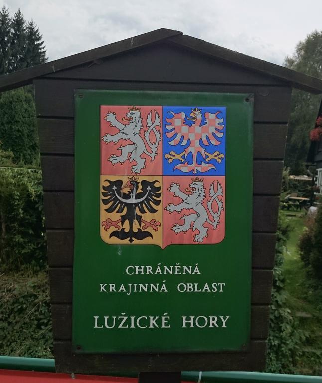 Penzion U Vyhlídky Chřibská Esterno foto